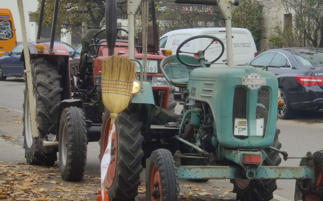 Traktoren vorm Rathaus