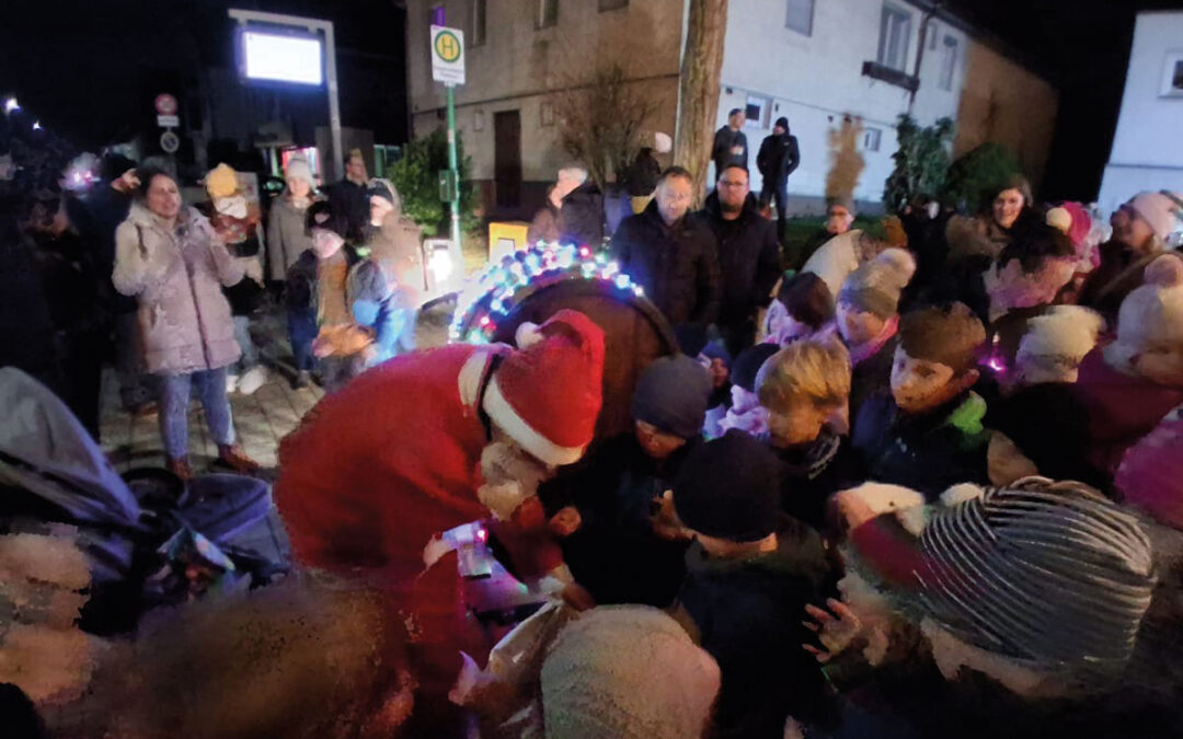 Christbaumfeschtle mit Nikolaus am Rathausplatz